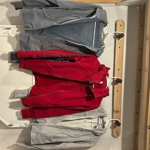 Lot of 3 scuba lululemon tops sold